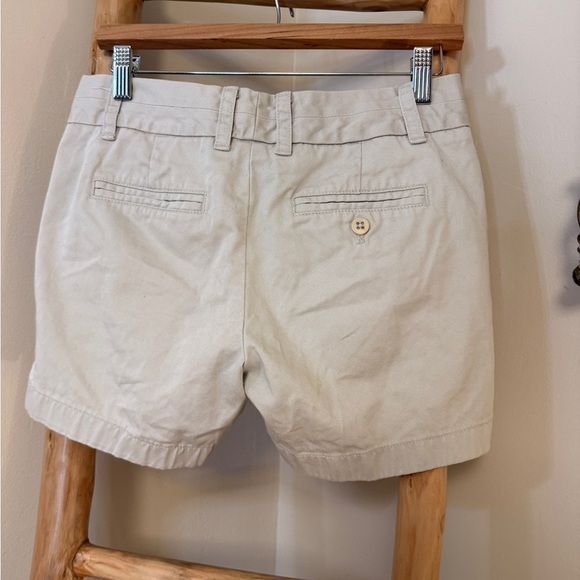 J CREW CHINO BROKEN-IN WOMEN’S SHORTS- KHAKI- SIZE 0 Cotton - Picture 2 of 3